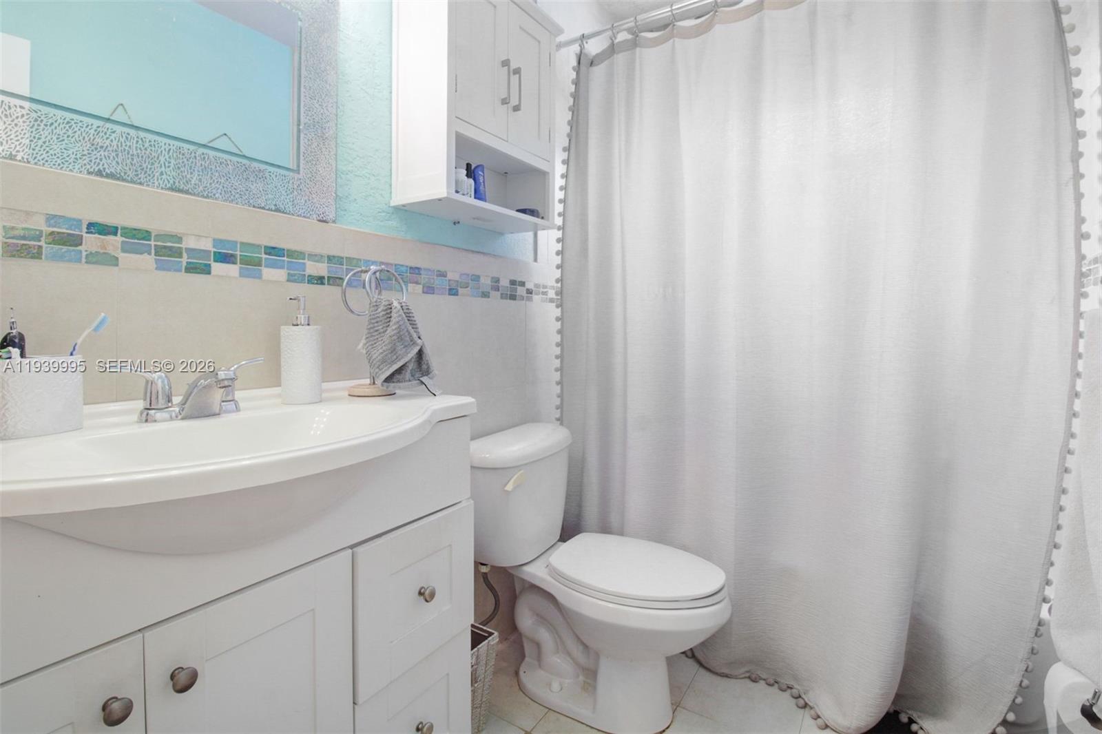 8230 Southwest 30th Street Miami, FL 33155 - Photo 16 of 27