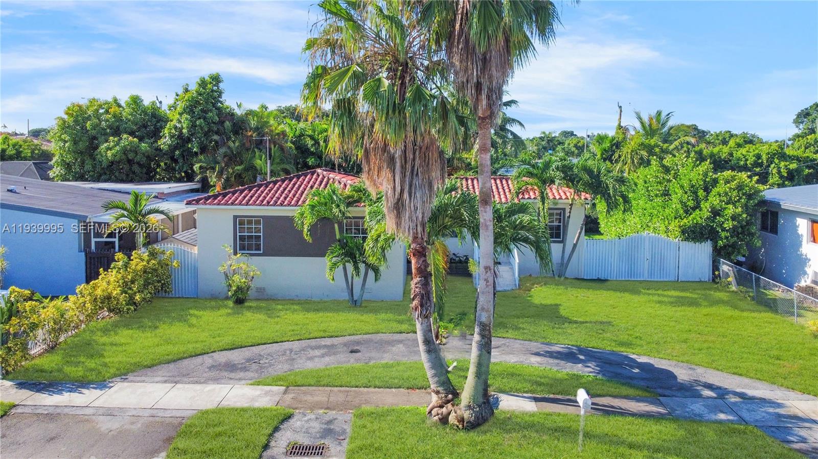 8230 Southwest 30th Street Miami, FL 33155 - Photo 5 of 27