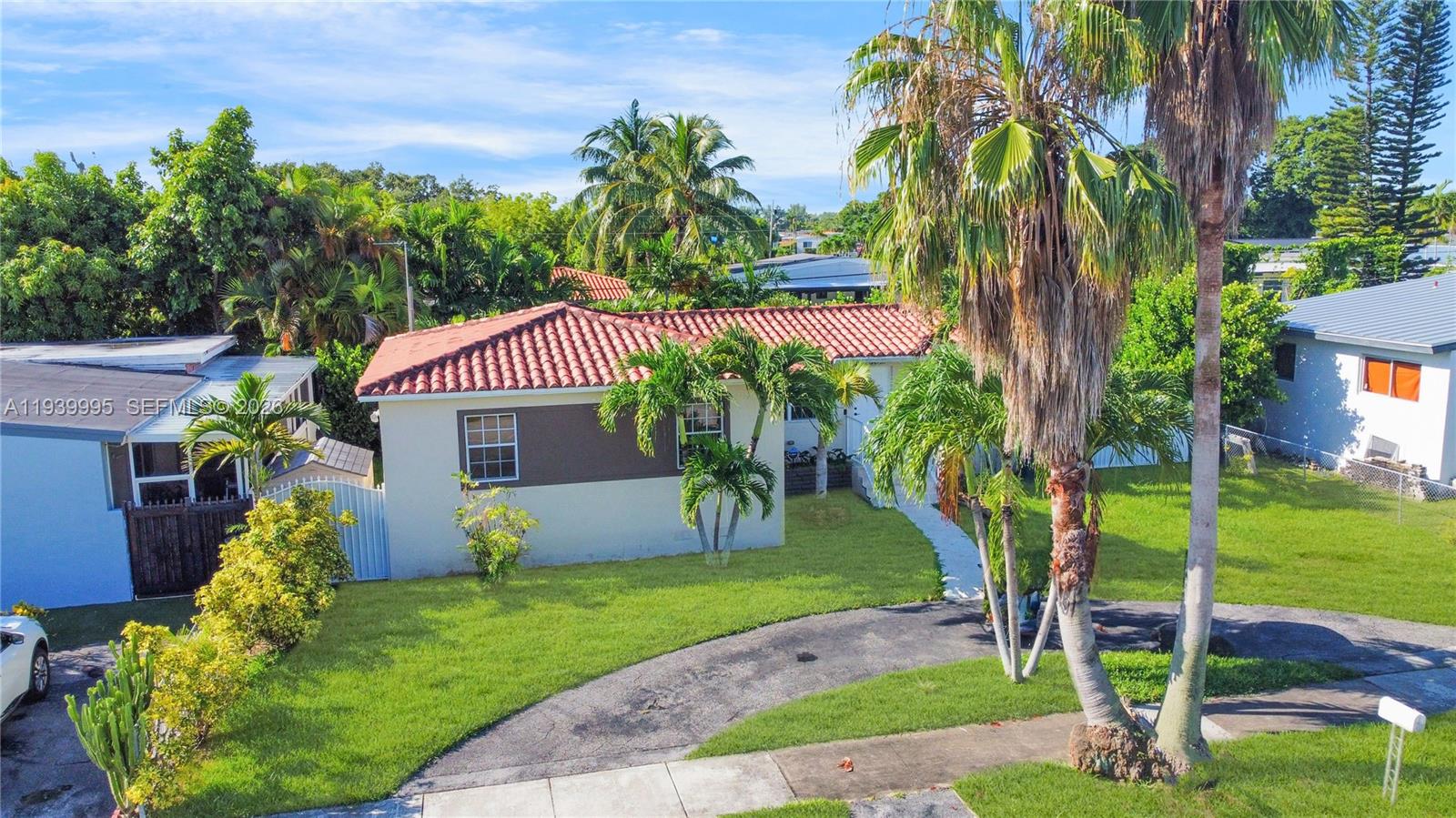 8230 Southwest 30th Street Miami, FL 33155 - Photo 6 of 27