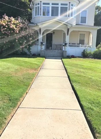 $2,395 | 35 Grafton Street, Unit 2, Shrewsbury, MA 01545