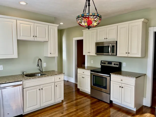 $2,395 | 35 Grafton Street, Unit 2, Shrewsbury, MA 01545