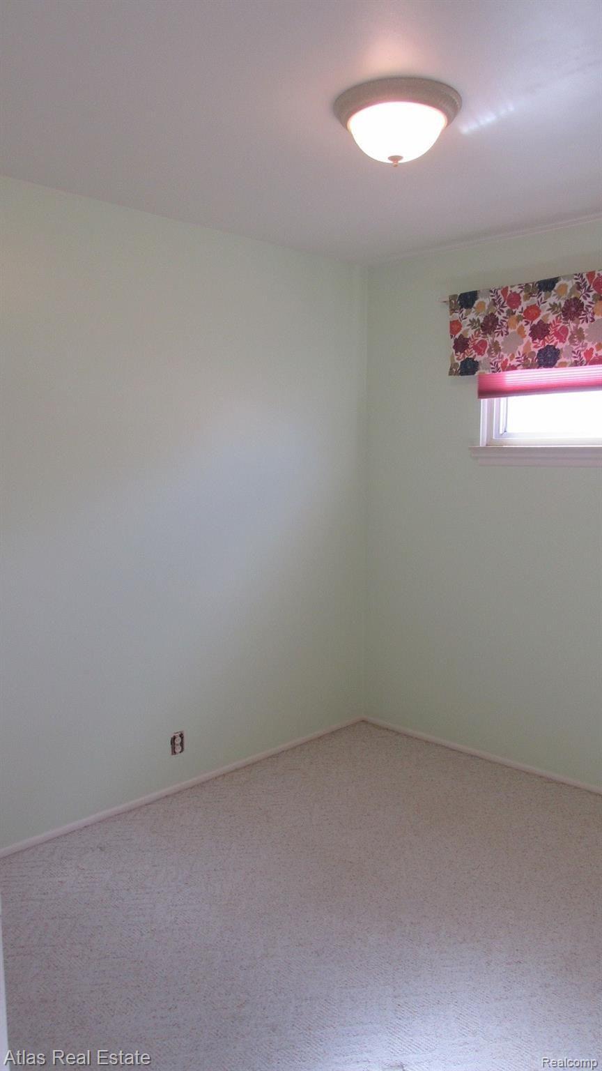5014 North Belsay Road Flint, MI 48506 - Photo 22 of 31 IMG_2882.JPG