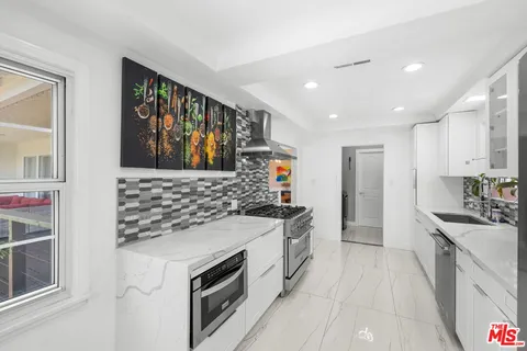 $1,378,000 | 9717 South 4th Avenue, Inglewood, CA 90305