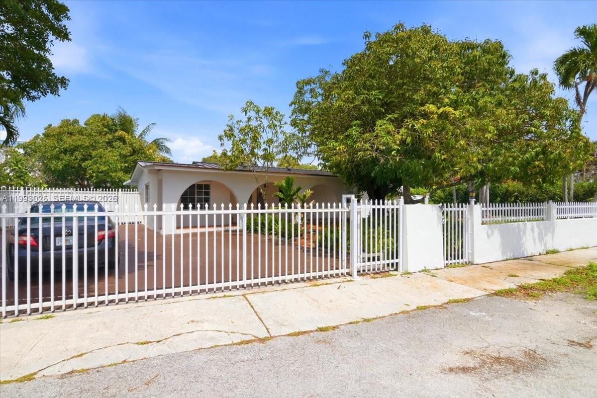 1271 West 83rd Street Hialeah, FL 33014 - Photo 15 of 51