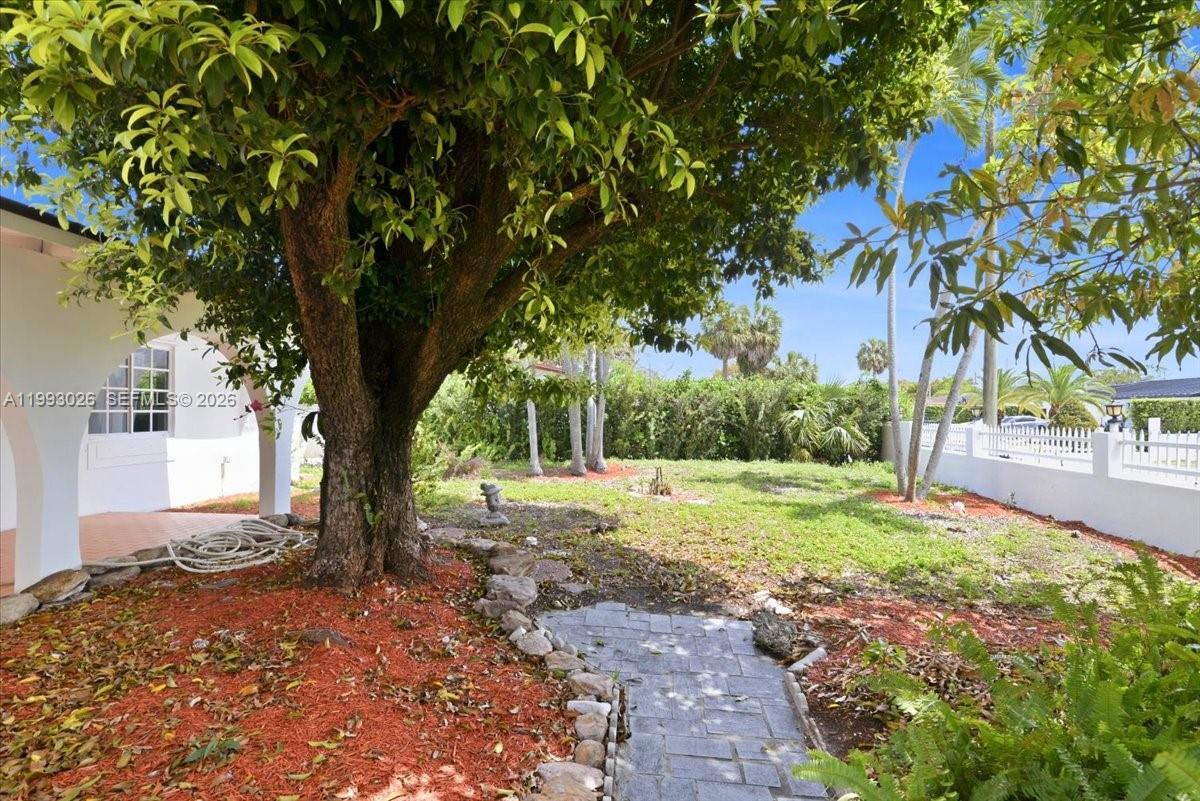 1271 West 83rd Street Hialeah, FL 33014 - Photo 6 of 51