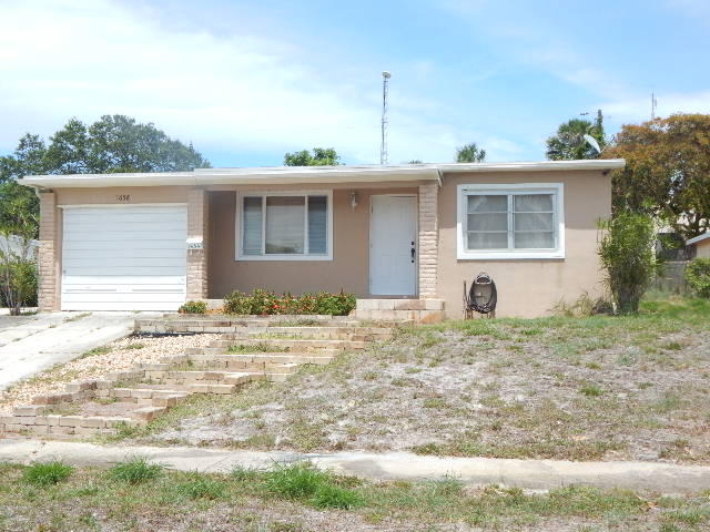 5658 Columbus Road West Palm Beach, FL 33405 - Photo 1 of 6 Front of House