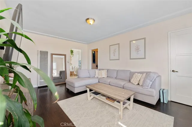 $899,000 | 11113 Van Buren Avenue, Los Angeles, CA 90044