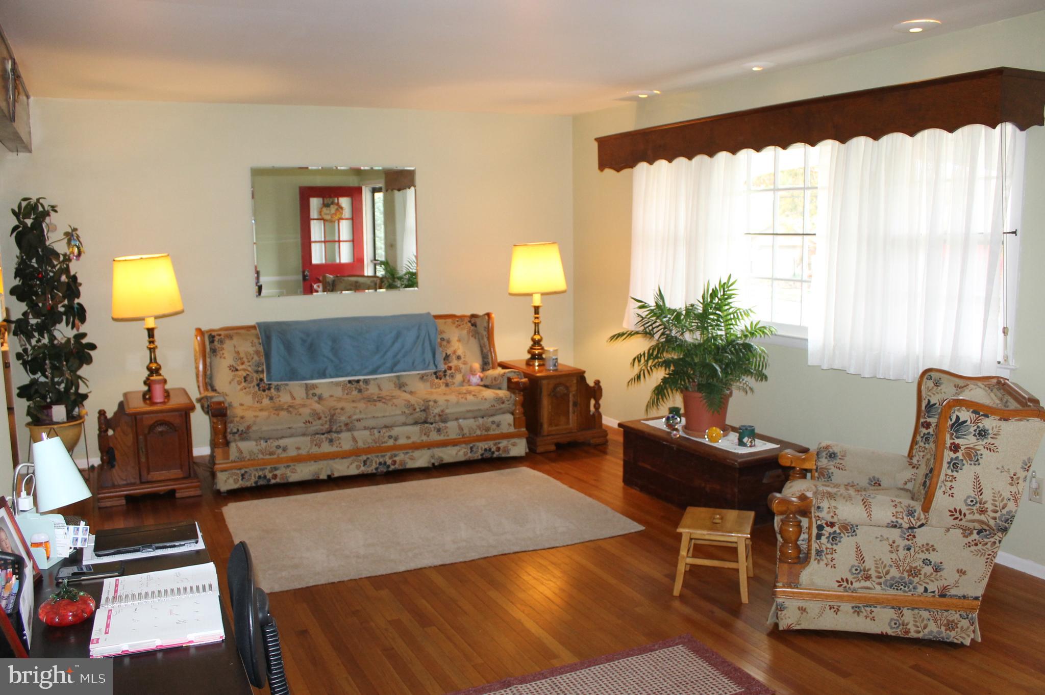 224 West Neversink Road Reading, PA 19606 - Photo 4 of 35 Gallery Image 4