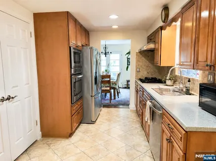 $1,195,000 | 72 Foster Road, Tenafly, NJ 07670