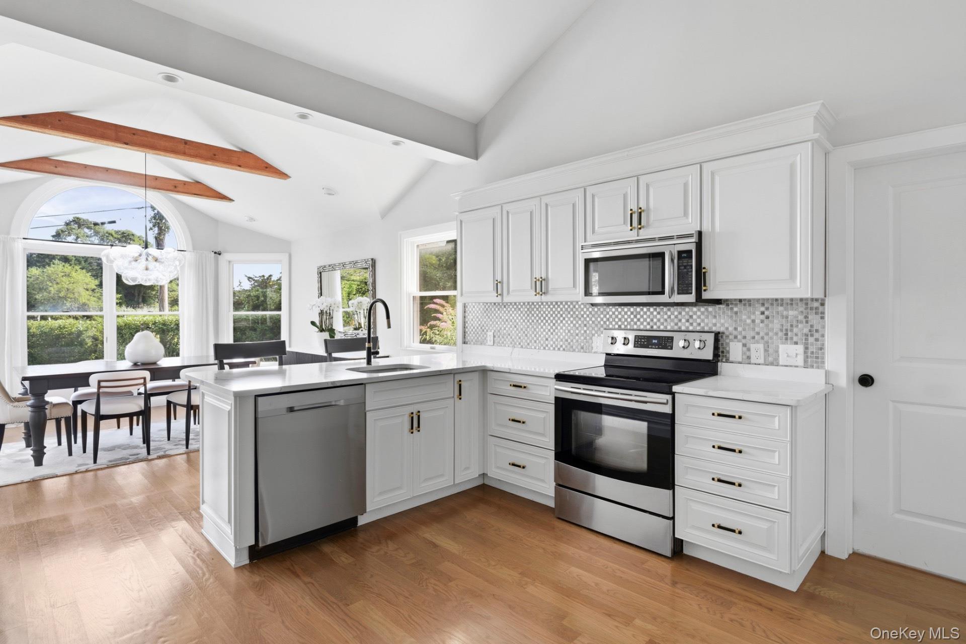 31 B Club Lane Remsenburg, NY 11960 - Photo 7 of 22 Gallery Image 7