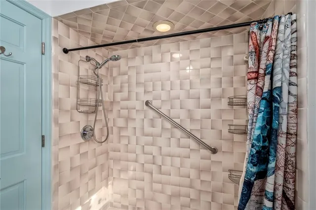 $699,000 | 2902 Marion County Road, Weirsdale, FL 32195