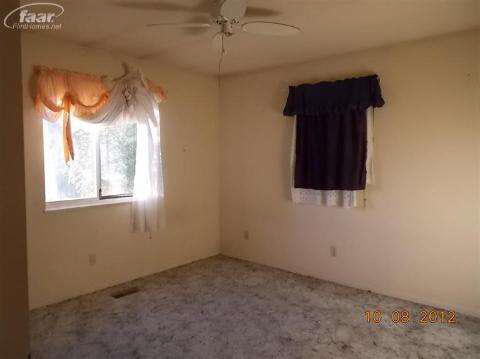 9208 North Genesee Road Mount Morris, MI 48458 - Photo 3 of 6 20131633-2.JPG