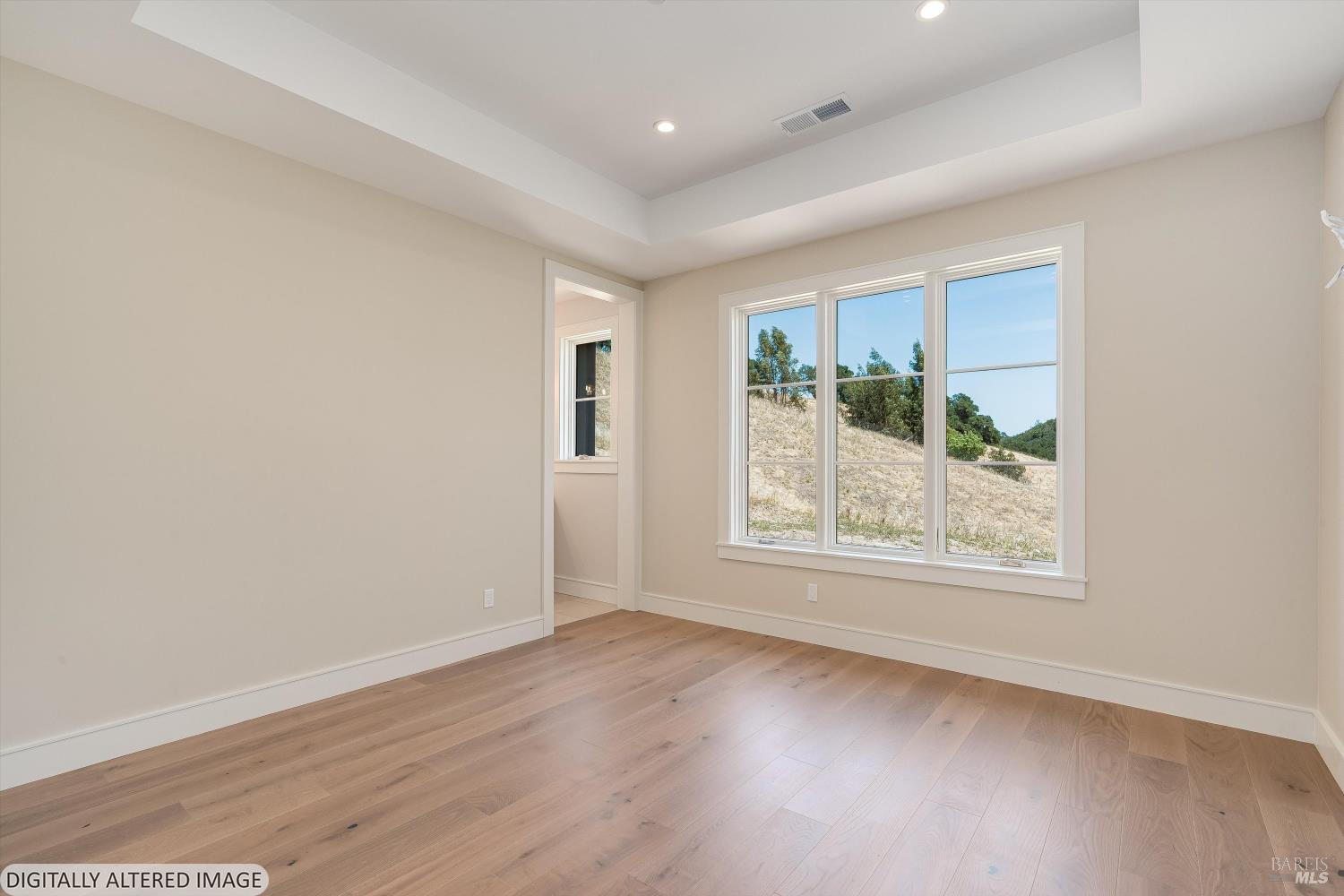 120 Angela Drive Santa Rosa, CA 95403 - Photo 44 of 97 Third bedroom suite with full bath