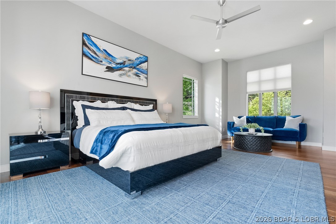 777 Malibu Road Osage Beach, MO 65065 - Photo 47 of 100 Crisp, clean and modern with touches of blue that
