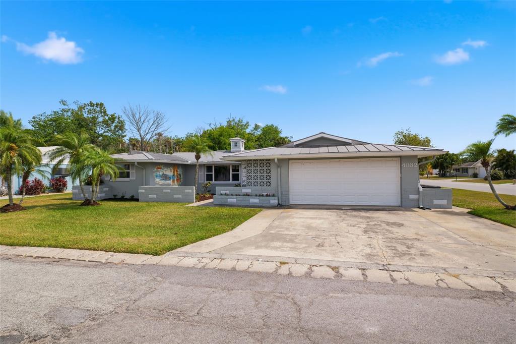 4832 Shell Stream Boulevard New Port Richey, FL 34652 - Photo 5 of 72 Gallery Image 5