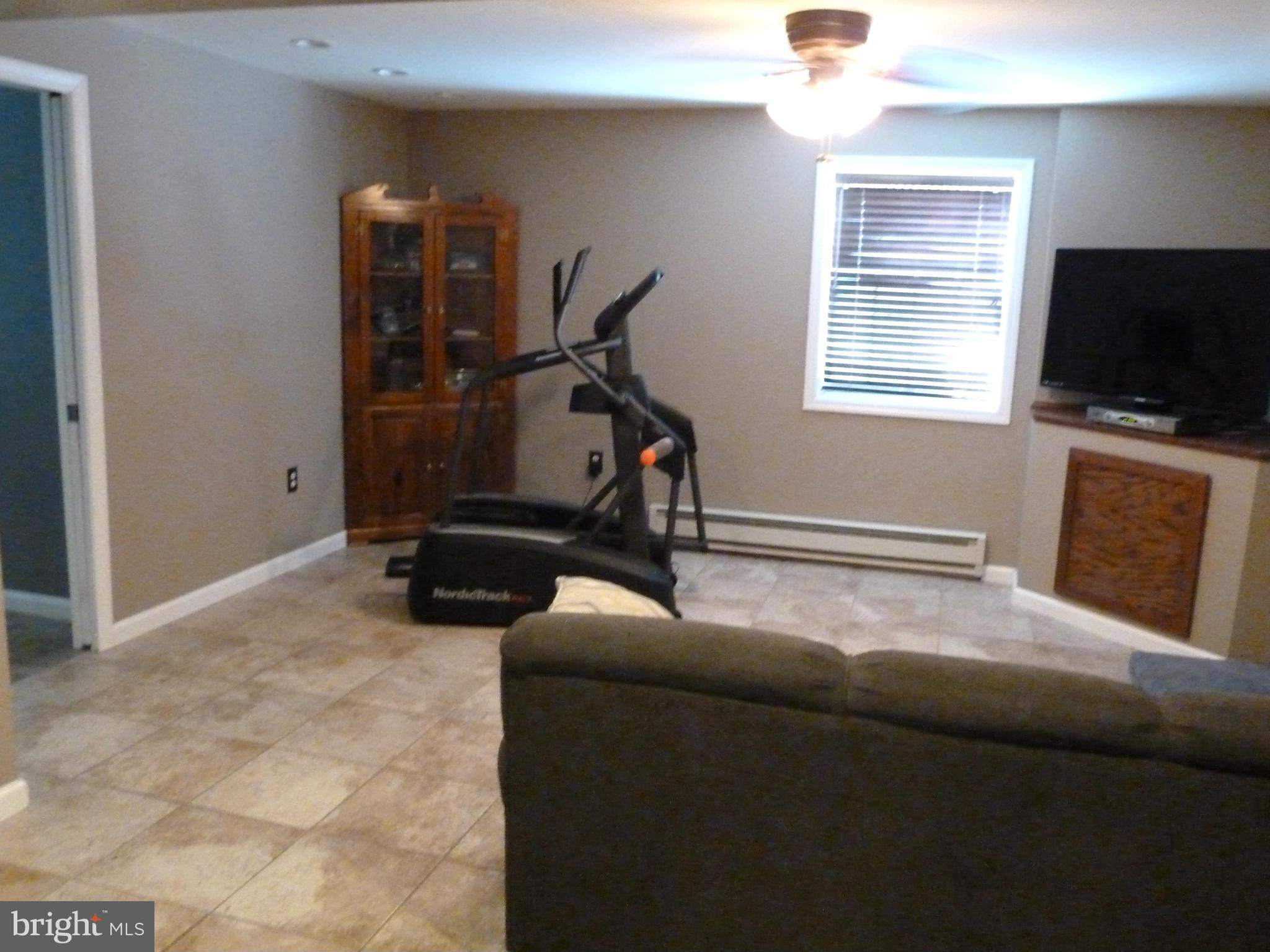 9 Waterford Road Pasadena, MD 21122 - Photo 20 of 30 Interior (General)