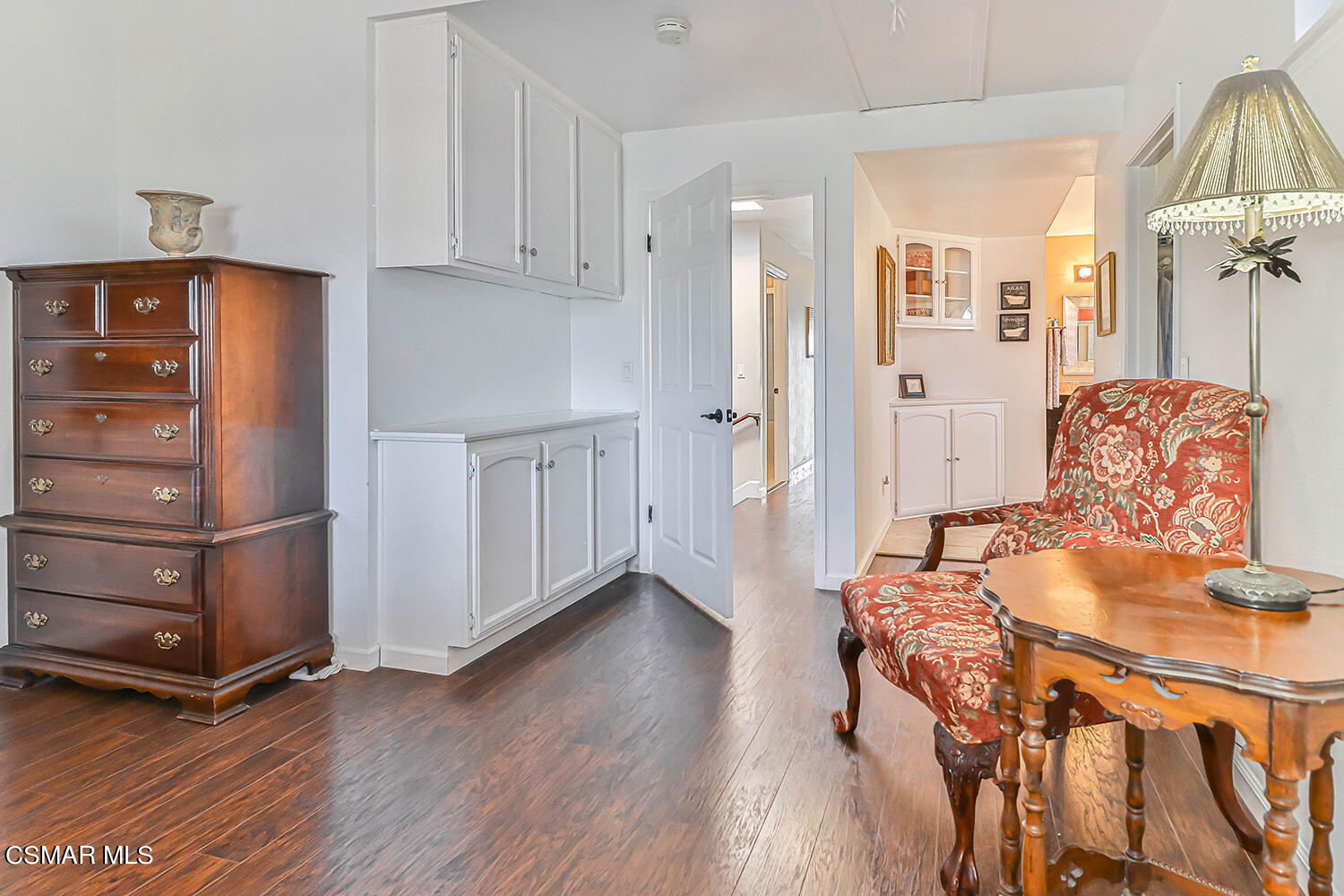 2911 Fanshell Walk Oxnard, CA 93035 - Photo 22 of 42 a view of kitchen with furniture and wooden floor