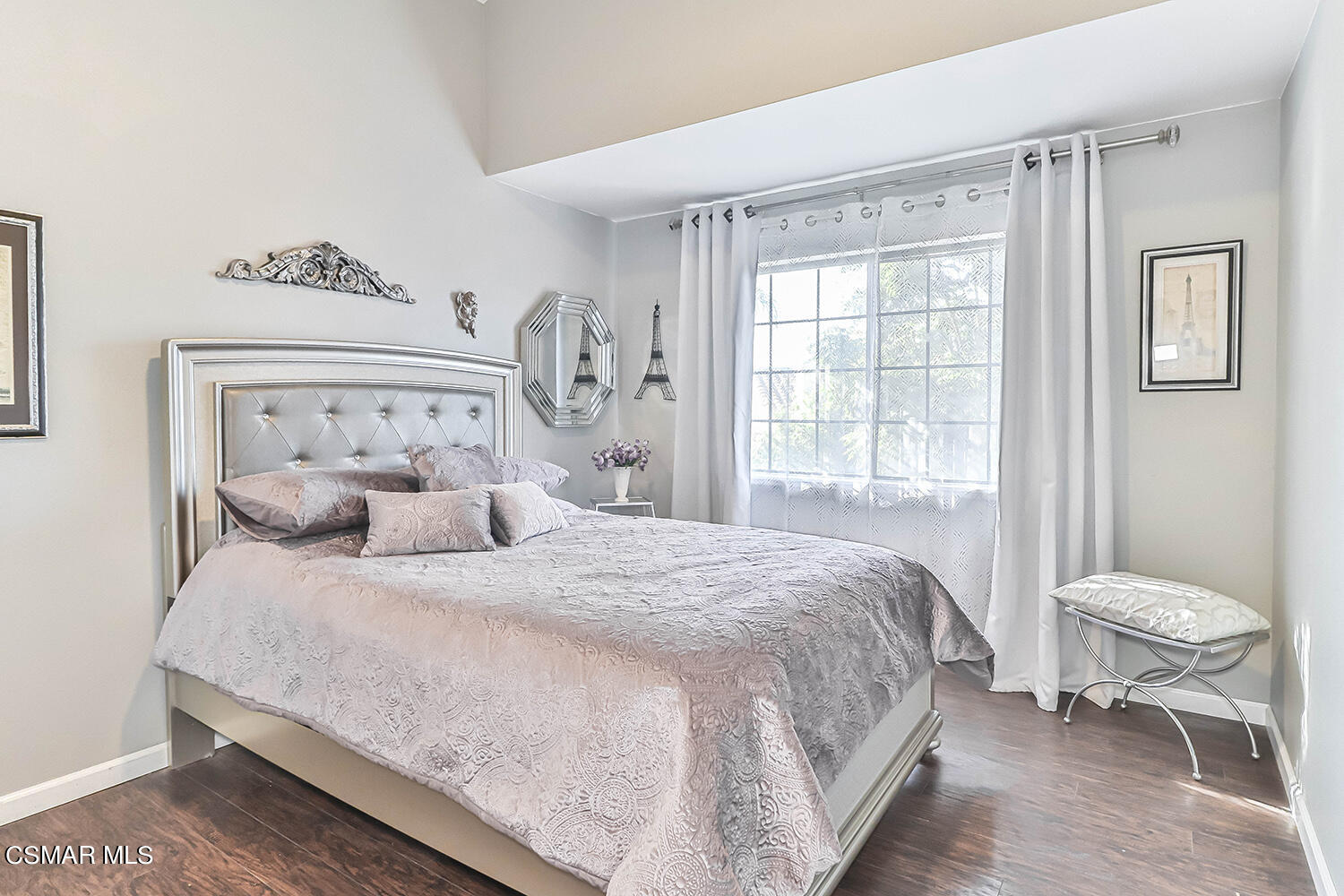 2911 Fanshell Walk Oxnard, CA 93035 - Photo 28 of 42 a bedroom with a bed and a window