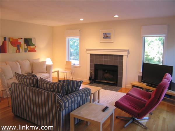 40 Pond Road West Tisbury, MA 02568 - Photo 14 of 28 http://d1qzqeyxiitrap.cloudfront.net/photos/38303/600/c47efffc.jpg