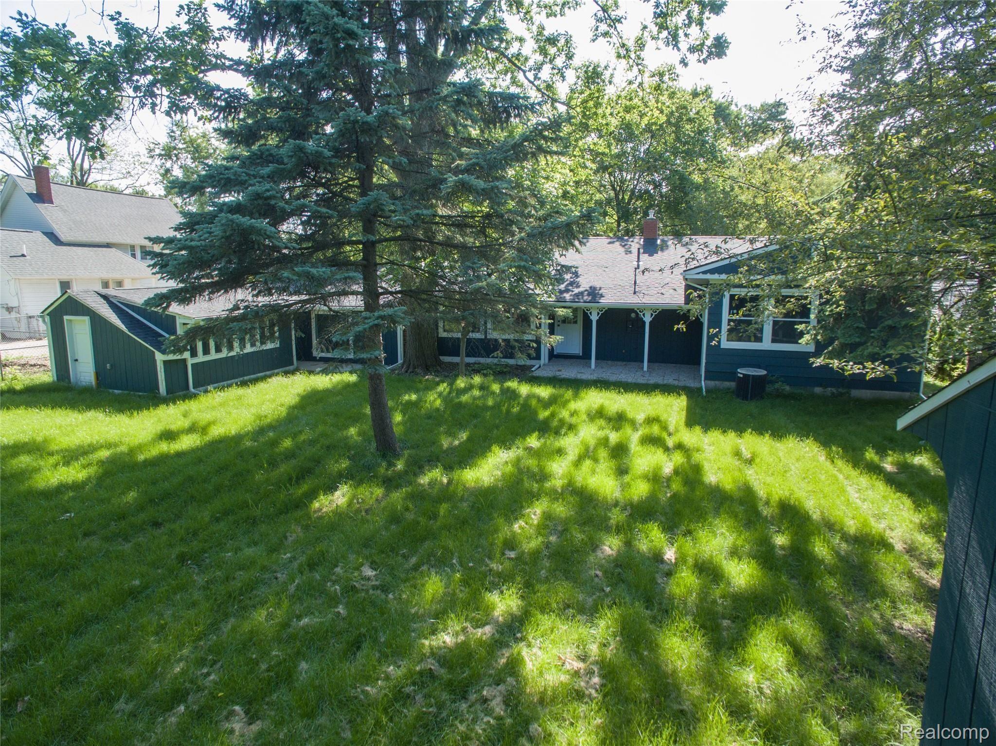 3266 Harvard Road Royal Oak, MI 48073 - Photo 60 of 60 Harvard RO-114.jpg