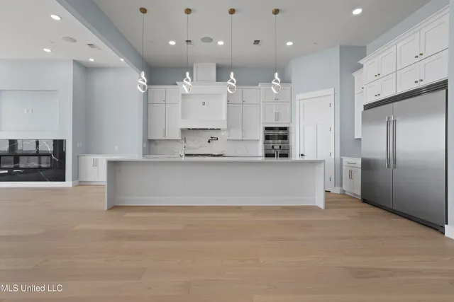 $1,998,000 | 1855 Beach Boulevard, Biloxi, MS 39531