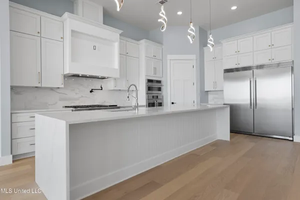 $1,998,000 | 1855 Beach Boulevard, Biloxi, MS 39531