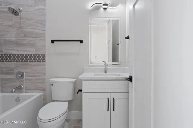 $1,998,000 | 1855 Beach Boulevard, Biloxi, MS 39531