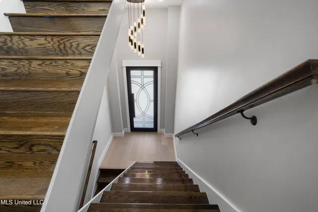 $1,998,000 | 1855 Beach Boulevard, Biloxi, MS 39531