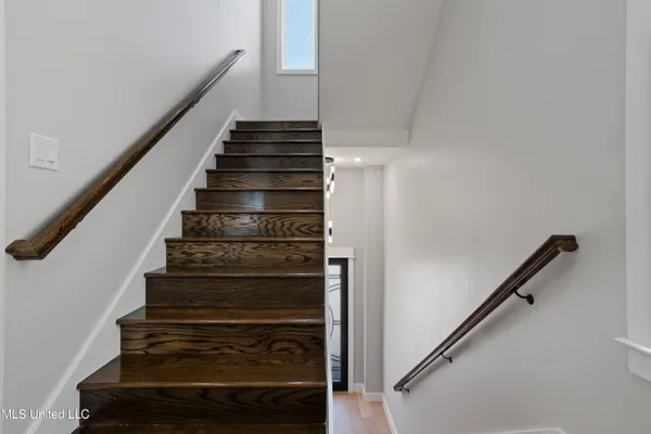 $1,998,000 | 1855 Beach Boulevard, Biloxi, MS 39531