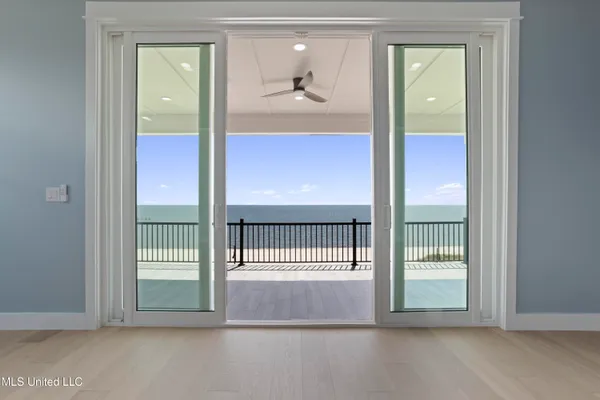 $1,998,000 | 1855 Beach Boulevard, Biloxi, MS 39531