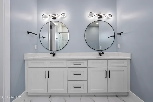 $1,998,000 | 1855 Beach Boulevard, Biloxi, MS 39531