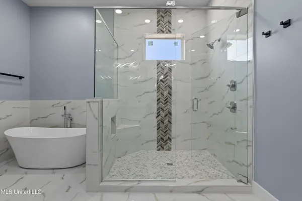 $1,998,000 | 1855 Beach Boulevard, Biloxi, MS 39531