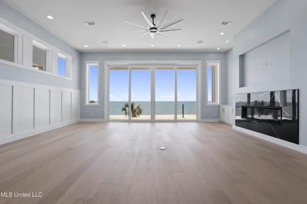 $1,998,000 | 1855 Beach Boulevard, Biloxi, MS 39531