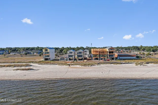 $1,998,000 | 1855 Beach Boulevard, Biloxi, MS 39531