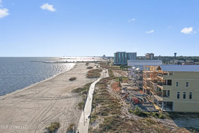 $1,998,000 | 1855 Beach Boulevard, Biloxi, MS 39531