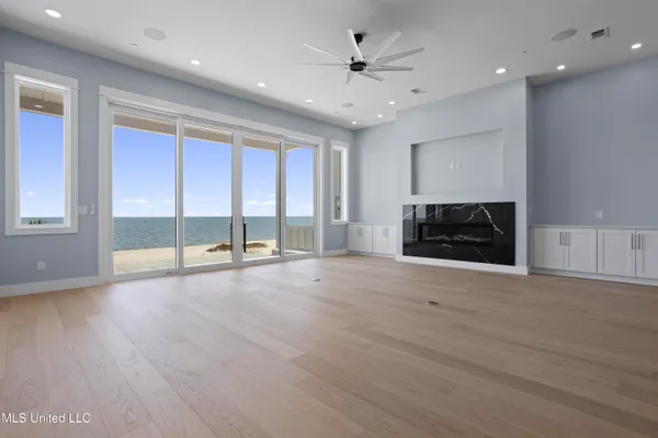 $1,998,000 | 1855 Beach Boulevard, Biloxi, MS 39531