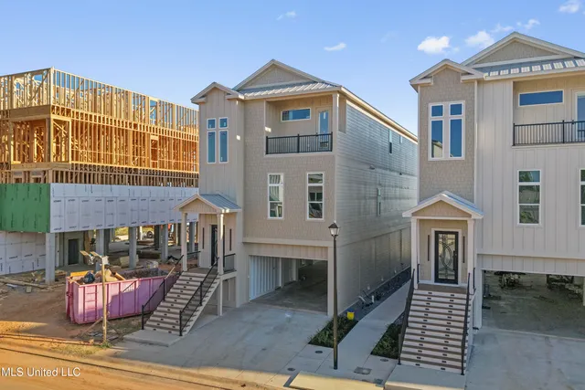 $1,998,000 | 1855 Beach Boulevard, Biloxi, MS 39531