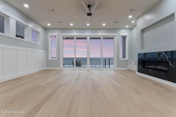 $1,998,000 | 1855 Beach Boulevard, Biloxi, MS 39531