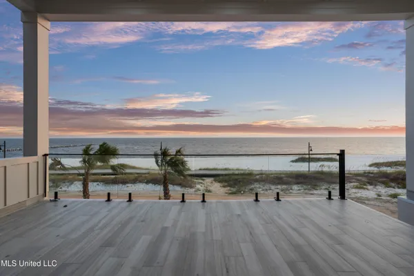 $1,998,000 | 1855 Beach Boulevard, Biloxi, MS 39531