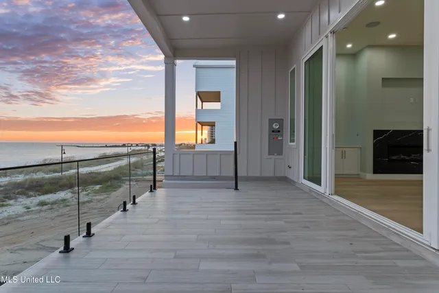 $1,998,000 | 1855 Beach Boulevard, Biloxi, MS 39531