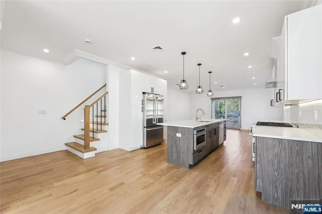 $6,500 | 309 B 7th Street, Unit 2, Palisades Park, NJ 07650