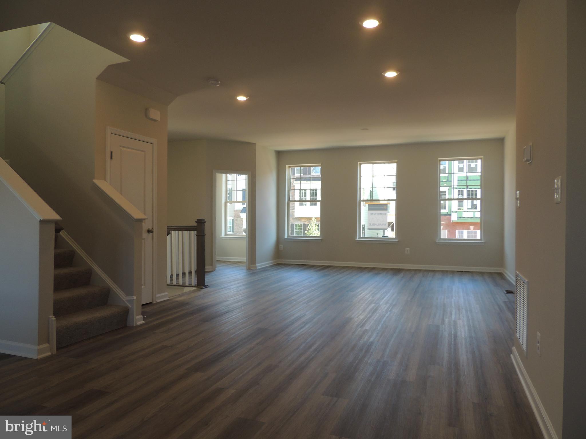 9520 Barnes Loop Manassas, VA 20110 - Photo 8 of 14