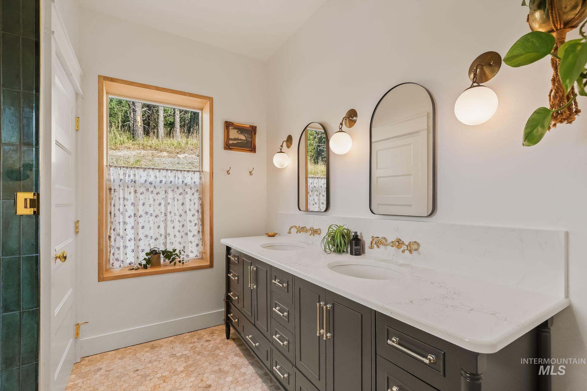 1009 Promise Road Troy, ID 83871 - Photo 27 of 50 Gallery Image 27