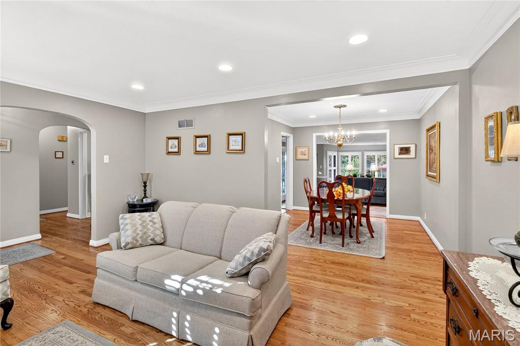 1515 Bridle Road Webster Groves, MO 63119 - Photo 13 of 46 Gallery Image 13