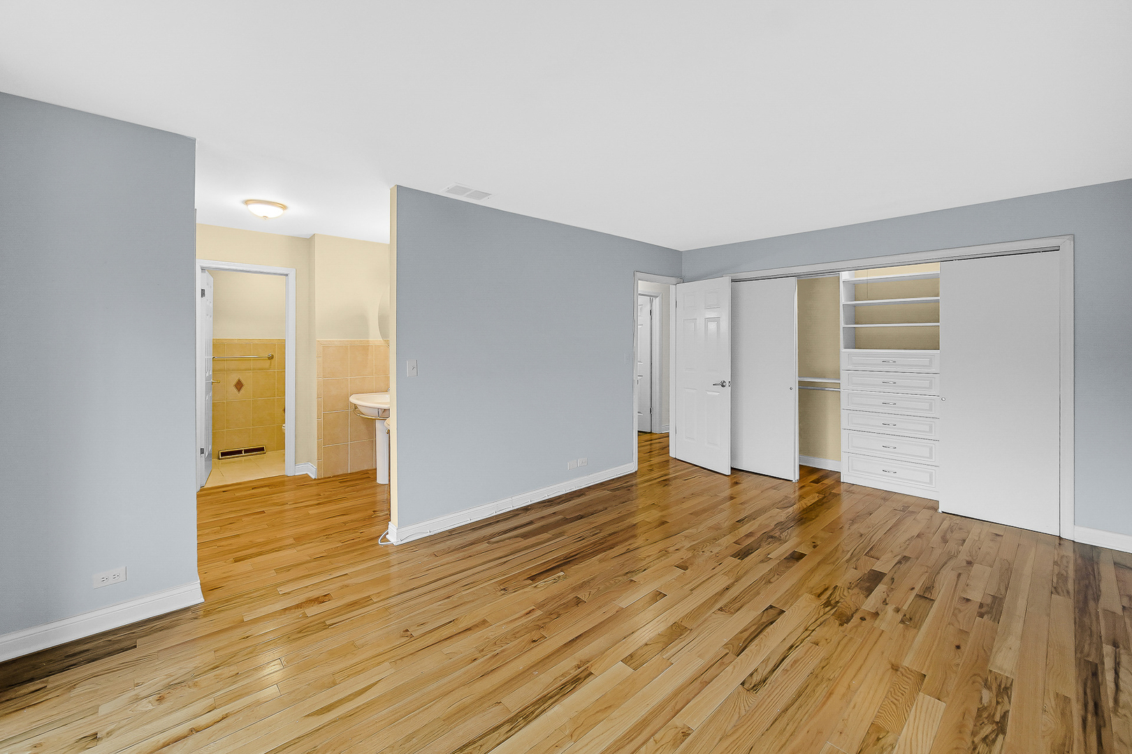 218 Charles Place Wilmette, IL 60091 - Photo 12 of 27