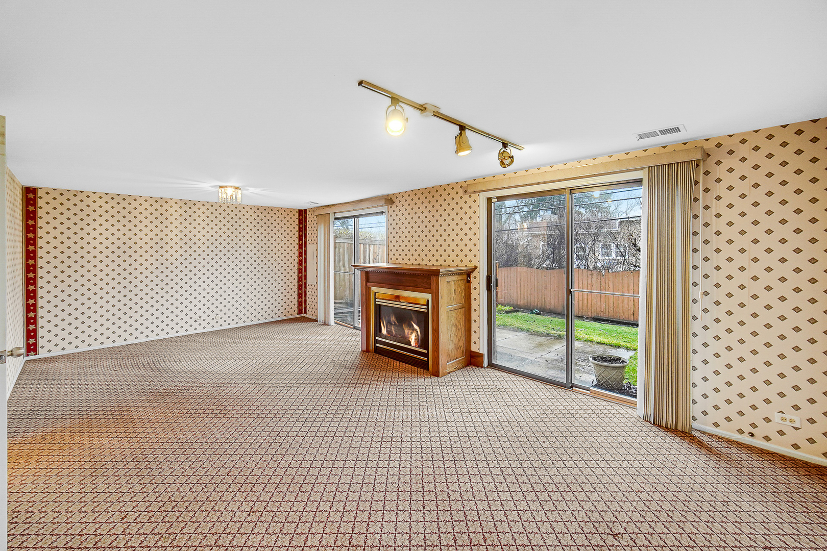 218 Charles Place Wilmette, IL 60091 - Photo 19 of 27