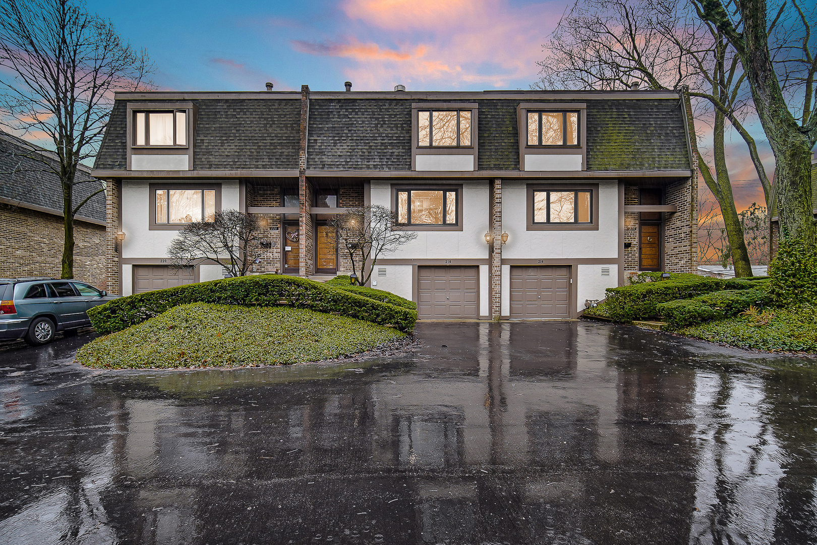 218 Charles Place Wilmette, IL 60091 - Photo 2 of 27