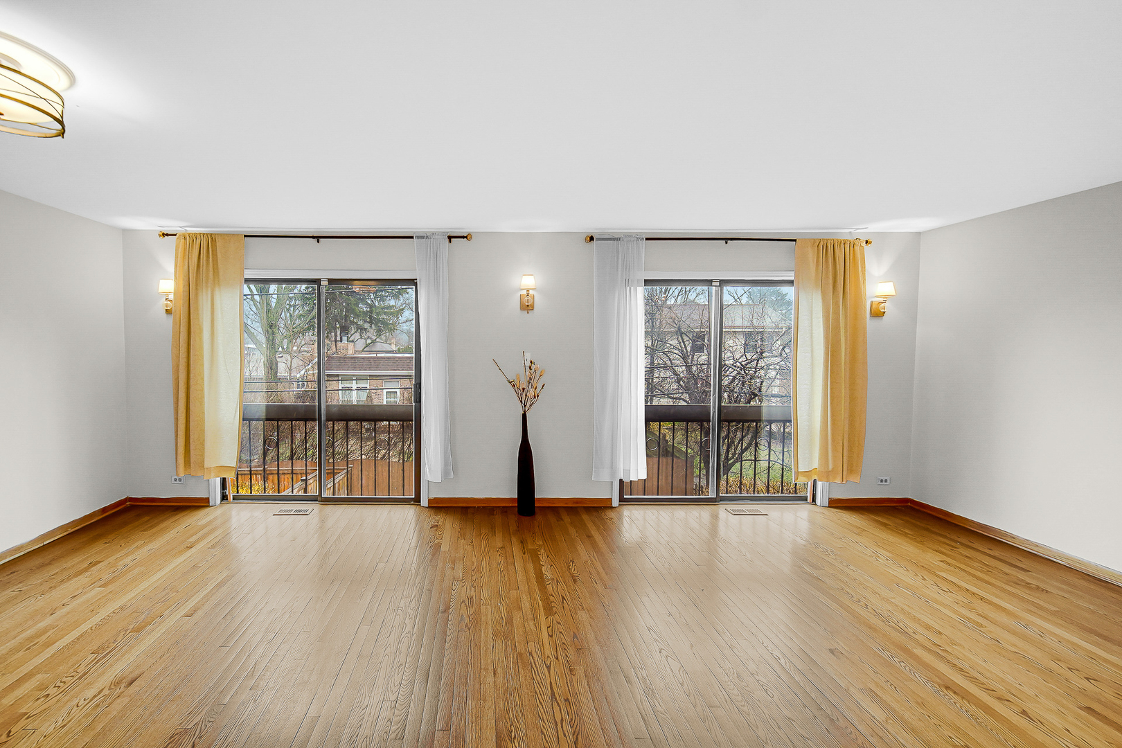 218 Charles Place Wilmette, IL 60091 - Photo 3 of 27