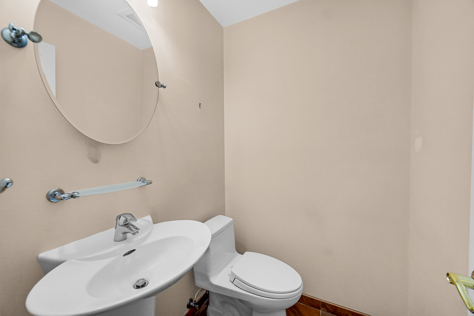 218 Charles Place Wilmette, IL 60091 - Photo 8 of 27