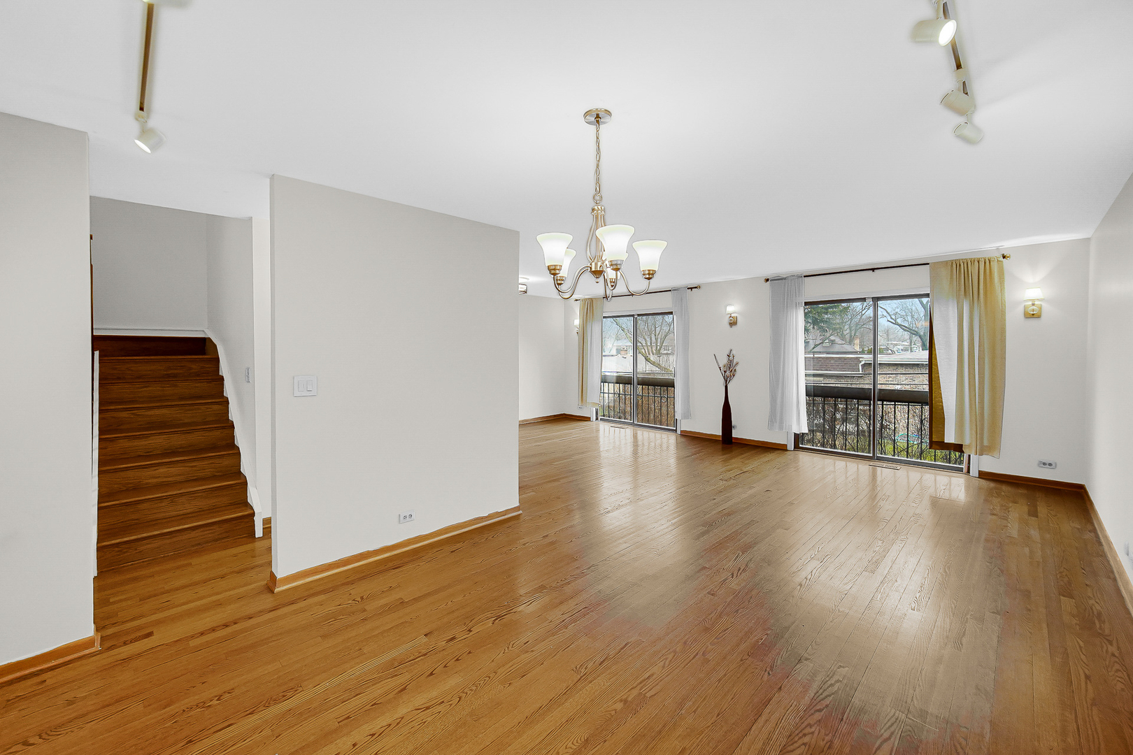 218 Charles Place Wilmette, IL 60091 - Photo 9 of 27
